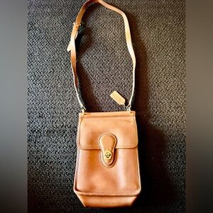 Vintage COACH Brown Leather Shoulder Bag